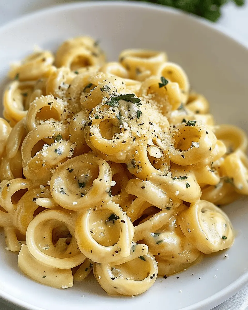 Garlic Butter Pasta with Turkey Bacon: Easy Comfort Food Delight